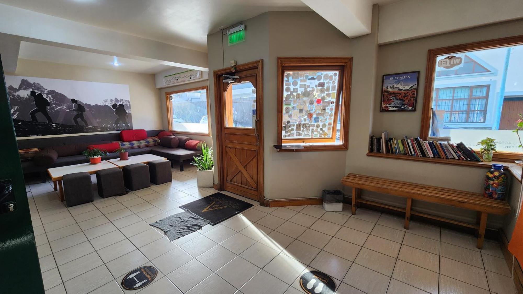 Yaghan Hostel Ushuaia Bagian luar foto