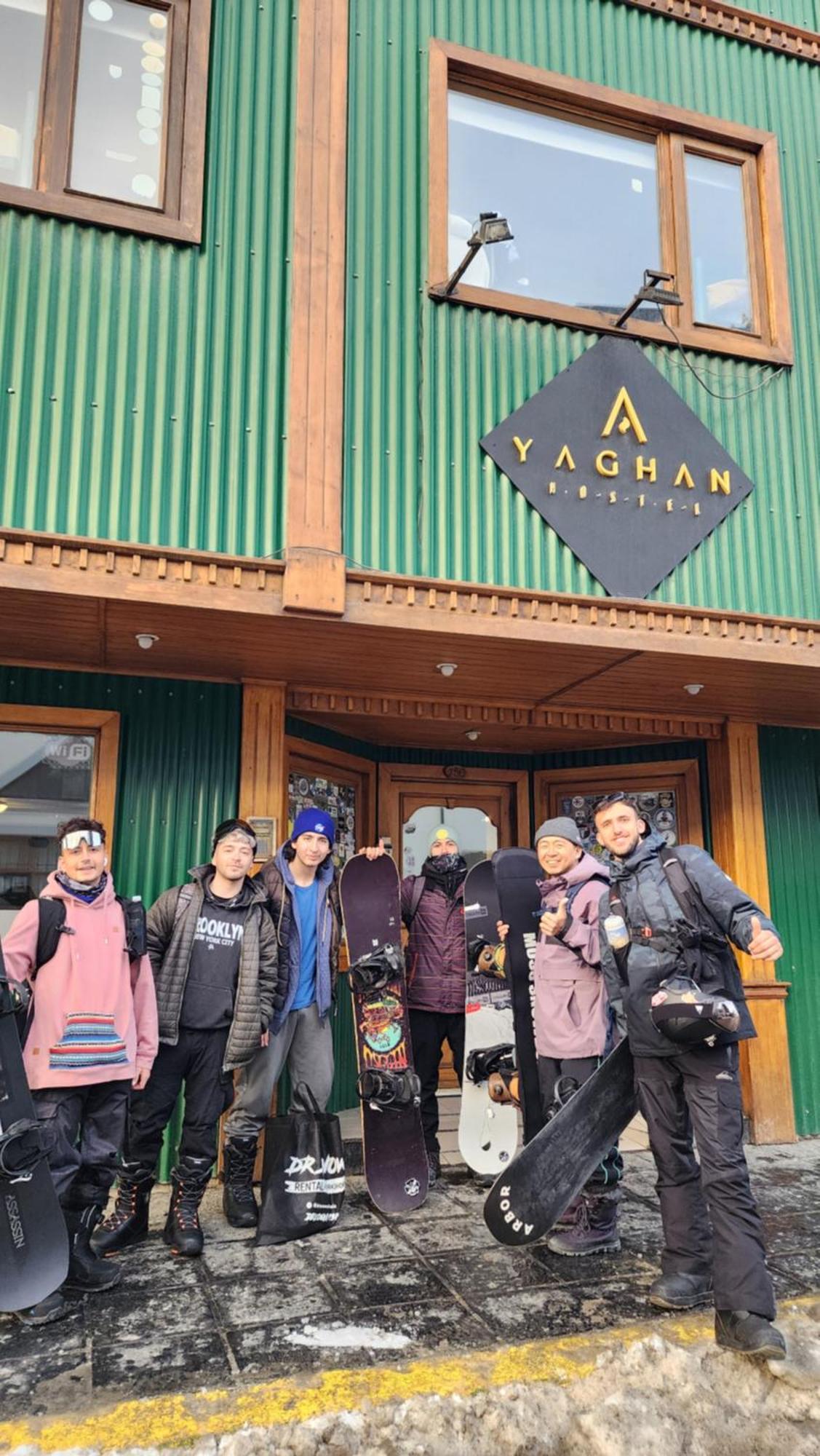 Yaghan Hostel Ushuaia Bagian luar foto