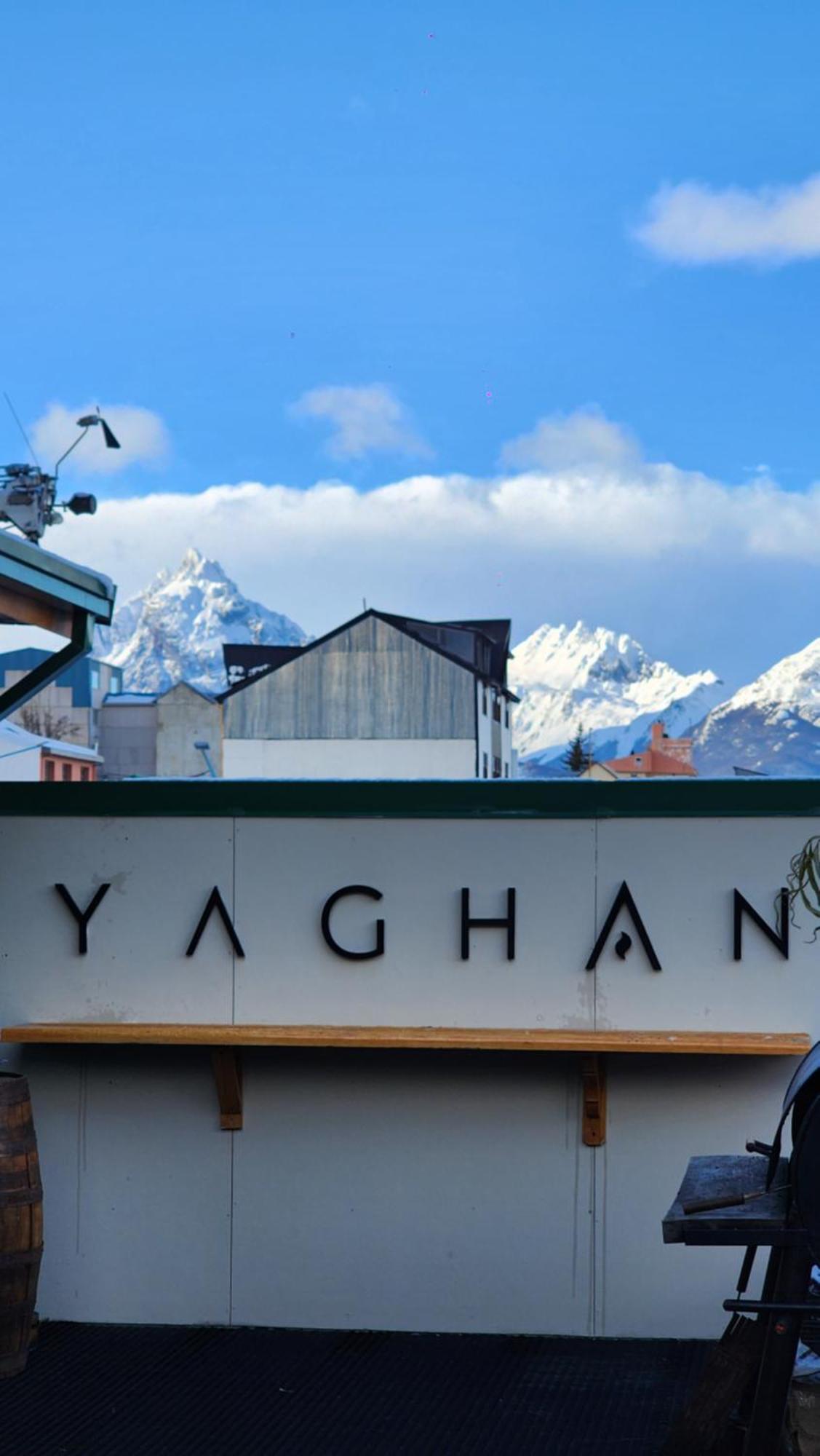 Yaghan Hostel Ushuaia Bagian luar foto
