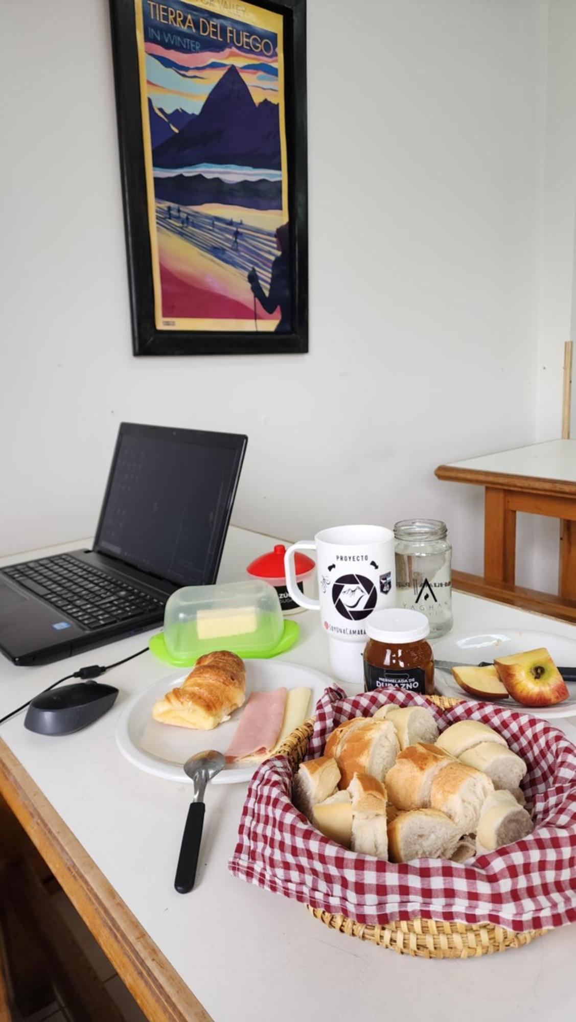 Yaghan Hostel Ushuaia Bagian luar foto